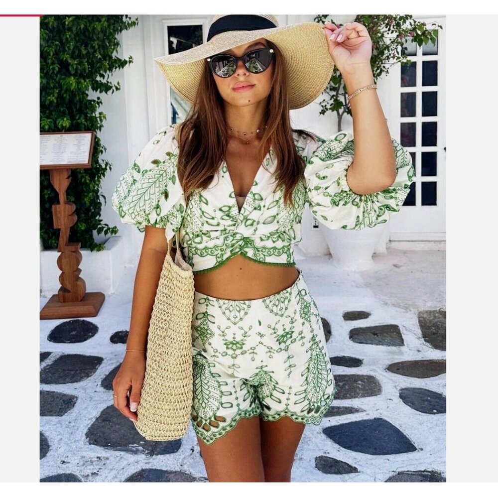 Zara White and Green Floral Crop Top